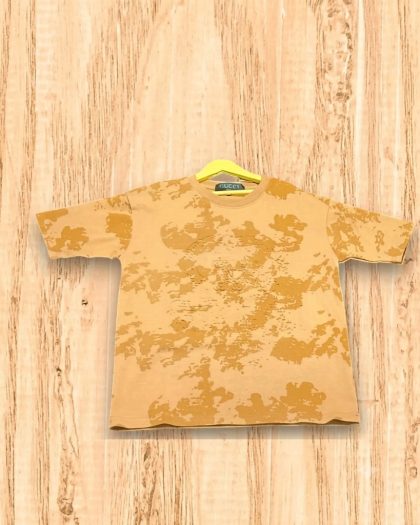 Black football jersey T-shirt for kids with Ronaldo 7 back print and sporty design