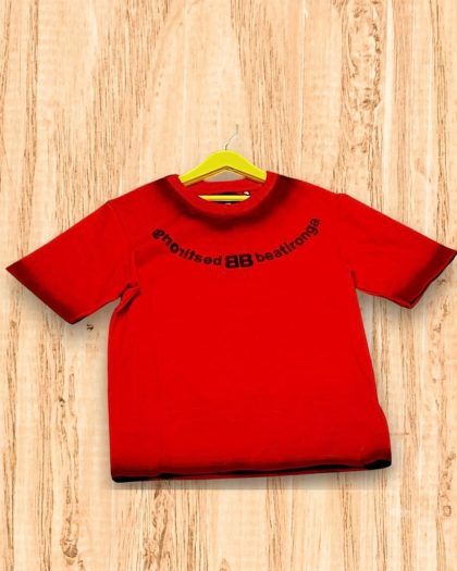 Red graphic T-shirt for boys with black text print and short sleeves